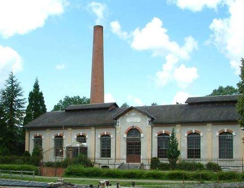 Usine électrique du canal d'Orléans à Fay-aux-Loges